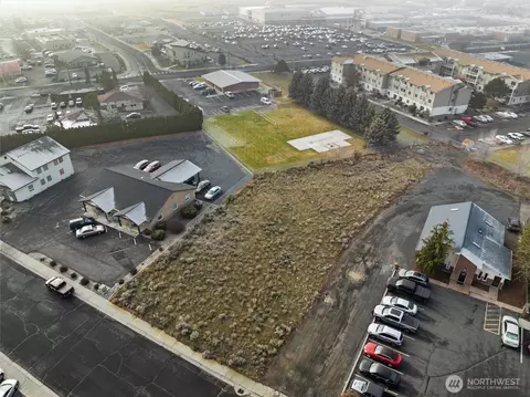 1412 E Hunter Pl, Moses Lake, WA 98837