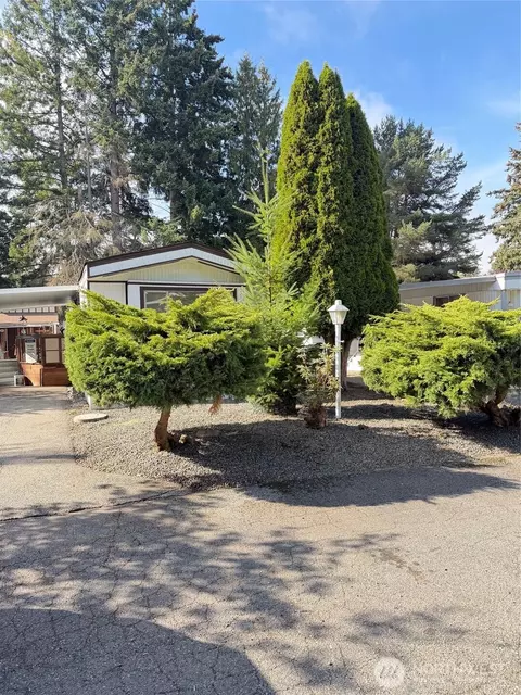 5220 176th St SW #77, Lynnwood, WA 98037
