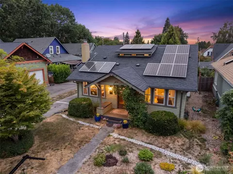 112 19th Ave SE, Olympia, WA 98501