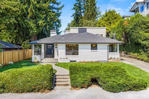 210 N 115th St, Seattle, WA 98133