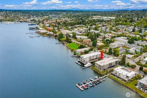 6401 Lake Washington Blvd NE #307, Kirkland, WA 98033