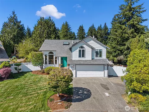 10247 Hamilton Pl NW, Silverdale, WA 98383