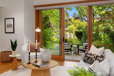 722 NE Vineyard Ln #L102, Bainbridge Island, WA 98110