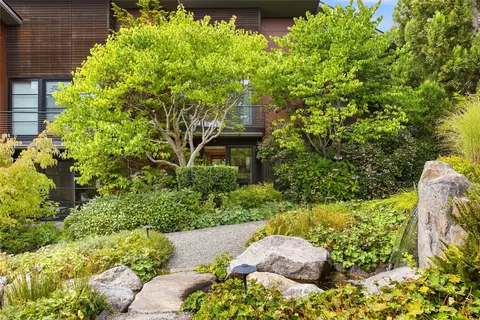 722 NE Vineyard Ln #L102, Bainbridge Island, WA 98110