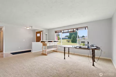 Living - 361 E Anderson Rd, Sequim, WA 98382 photo 5 of 5