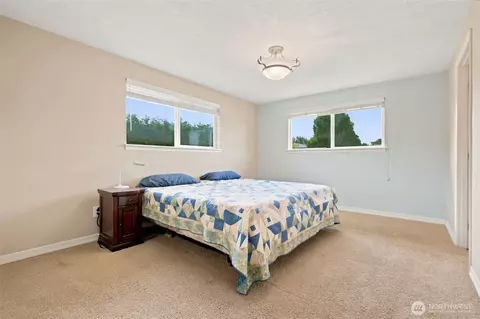 Bedroom - 361 E Anderson Rd, Sequim, WA 98382 photo 3 of 5