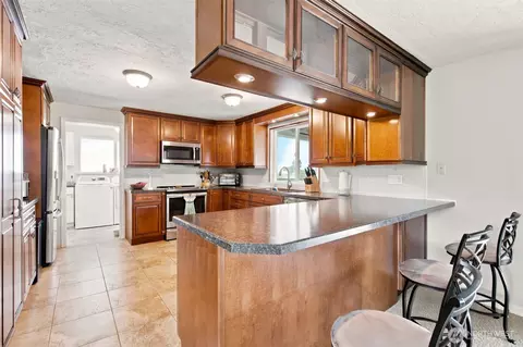 Kitchen - 361 E Anderson Rd, Sequim, WA 98382 photo 4 of 4