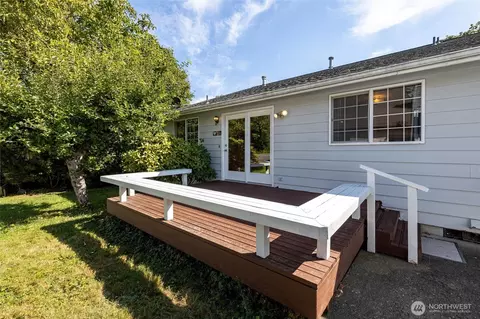 Exterior - 112 W 2nd St #A, Everson, WA 98247 photo 6 of 8