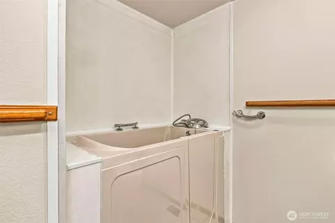 Bath - 112 W 2nd St #A, Everson, WA 98247 photo 2 of 2