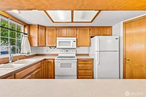 Kitchen - 112 W 2nd St #A, Everson, WA 98247 photo 5 of 5