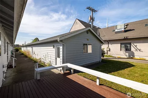 Exterior - 112 W 2nd St #A, Everson, WA 98247 photo 4 of 8