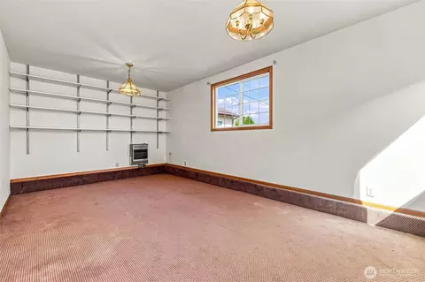 Living - 112 W 2nd St #A, Everson, WA 98247 photo 5 of 7