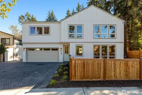 121 N 136th St, Seattle, WA 98133