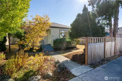 2208 Jaeger St, Bellingham, WA 98225