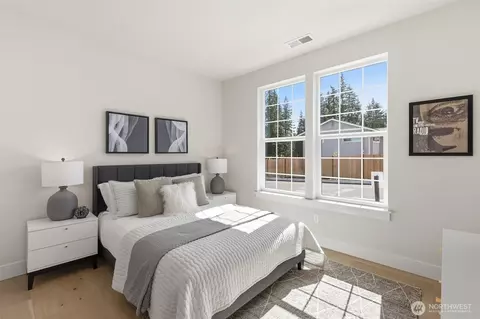 Bedroom - 5 213th Pl SW, Bothell, WA 98021 photo 2 of 7