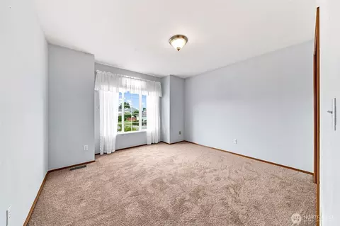 Bedroom - 3060 Link Ave, Enumclaw, WA 98022 photo 5 of 5