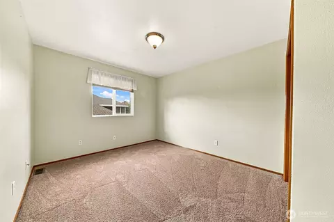Bedroom - 3060 Link Ave, Enumclaw, WA 98022 photo 1 of 5