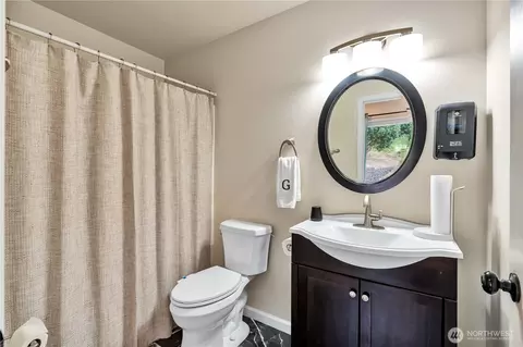 Bath - 1663 E State Route 4, Cathlamet, WA 98612 photo 1 of 5