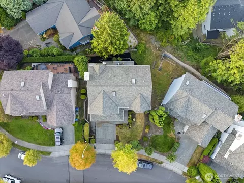 View/Area - 16832 119th Pl NE, Bothell, WA 98011 photo 2 of 2