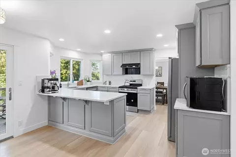 Kitchen - 16832 119th Pl NE, Bothell, WA 98011 photo 5 of 5