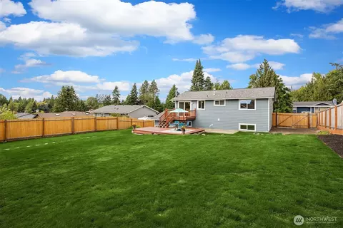 Exterior - 10125 NE 202nd St, Bothell, WA 98011 photo 7 of 11