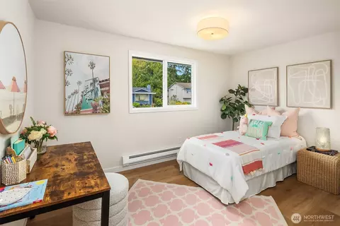Bedroom - 10125 NE 202nd St, Bothell, WA 98011 photo 2 of 3