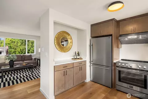 Kitchen - 10125 NE 202nd St, Bothell, WA 98011 photo 3 of 4