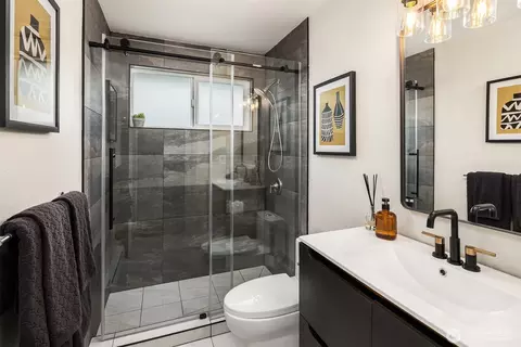 Bath - 10125 NE 202nd St, Bothell, WA 98011 photo 1 of 2