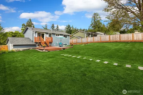 Exterior - 10125 NE 202nd St, Bothell, WA 98011 photo 5 of 11