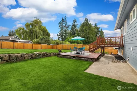 Exterior - 10125 NE 202nd St, Bothell, WA 98011 photo 4 of 11