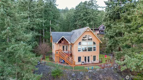 1103 Berry Way, Lummi Island, WA 98262