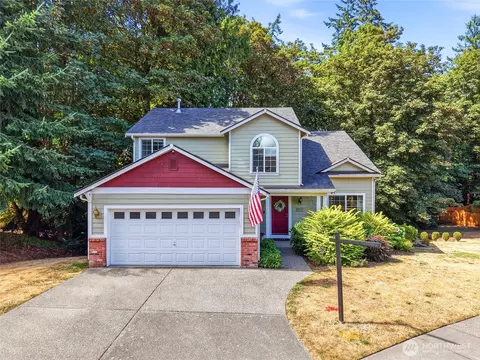 2977 NE Loyola St, Bremerton, WA 98311