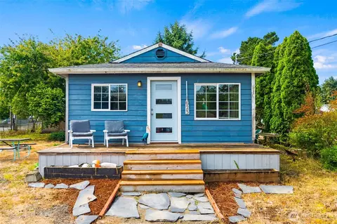 1623 S Broadway St, Westport, WA 98595