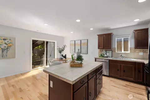 Kitchen - 14019 4th Pl W, Everett, WA 98208 photo 5 of 5