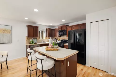 Kitchen - 14019 4th Pl W, Everett, WA 98208 photo 1 of 5