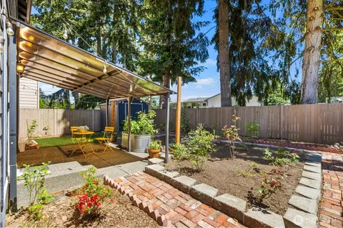 Exterior - 14019 4th Pl W, Everett, WA 98208 photo 2 of 8