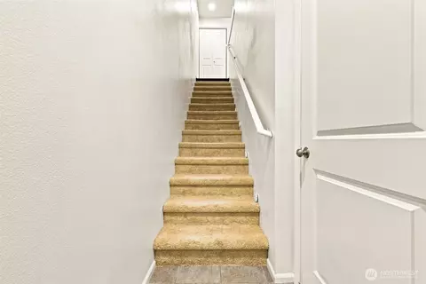 Entry Way - 3439 31st Dr, Everett, WA 98201 photo 2 of 3