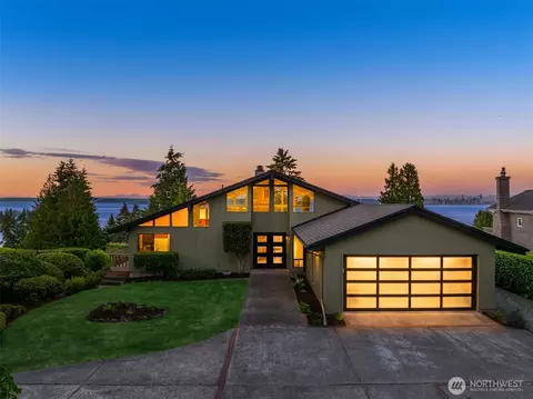 10793 NE Bill Point Dr, Bainbridge Island, WA 98110