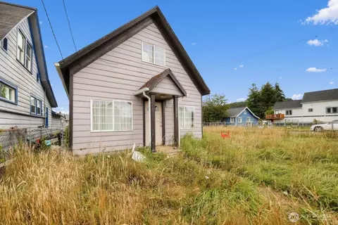 1025 Arnold Ave, Hoquiam, WA 98550