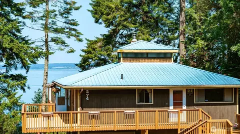 274 Marine Dr, Coupeville, WA 98239