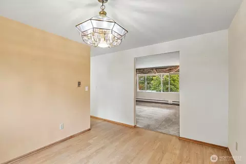 Living - 2322 98th St SE, Everett, WA 98208 photo 5 of 7