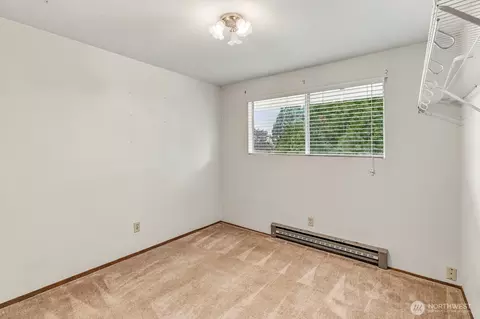 Bedroom - 2322 98th St SE, Everett, WA 98208 photo 6 of 10