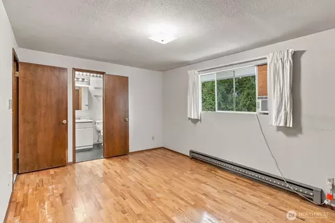 Bedroom - 2322 98th St SE, Everett, WA 98208 photo 9 of 10
