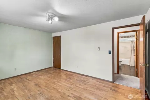 Bedroom - 2322 98th St SE, Everett, WA 98208 photo 4 of 10
