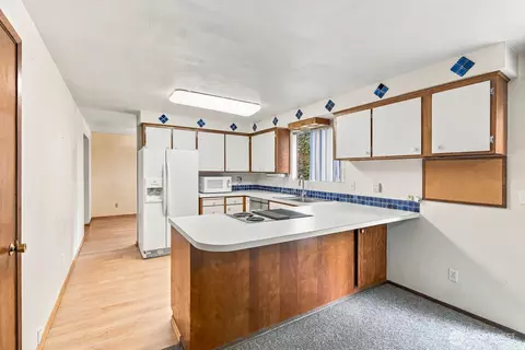 Kitchen - 2322 98th St SE, Everett, WA 98208 photo 3 of 3