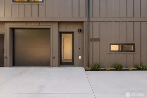 11341 B 23rd Ave NE, Seattle, WA 98125