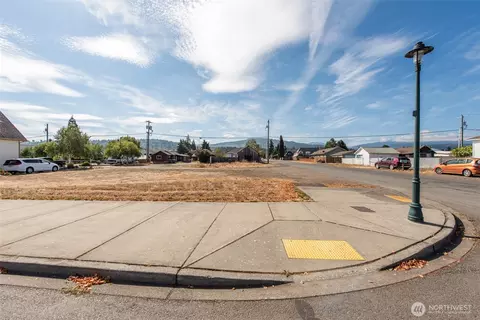191 W Bell St, Sequim, WA 98382 photo 4