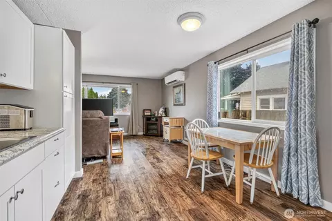 Dining - 282 25th Ave, Longview, WA 98632 photo 1 of 1