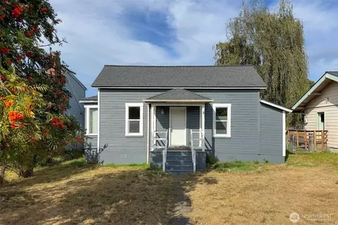 421 E 6th St, Port Angeles, WA 98362