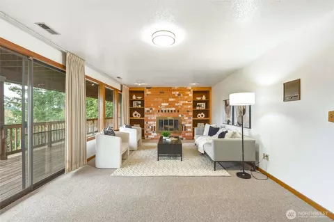Living - 40215 278th Ave SE, Enumclaw, WA 98022 photo 6 of 7